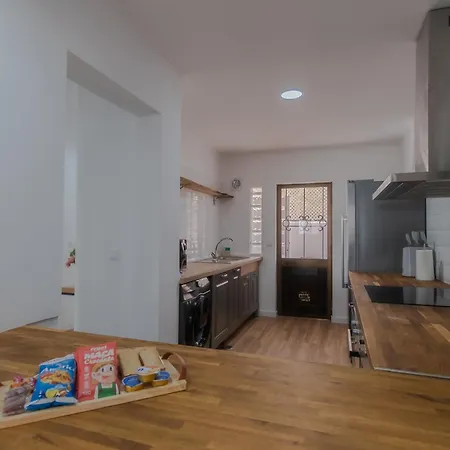 Beachside Bliss T2 With Pool & Access By Drago Albufeira