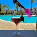 Beachside Bliss T2 With Pool & Access By Drago Albufeira