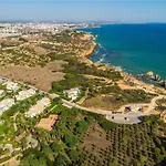 Beachside Bliss T2 With Pool & Access By Drago Albufeira