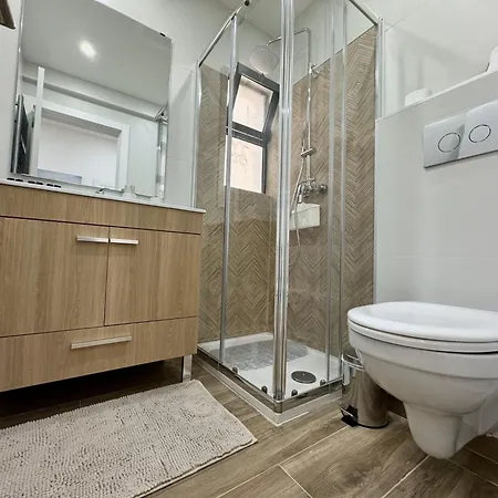Beachside Bliss Refurbished Pool And Apartment *