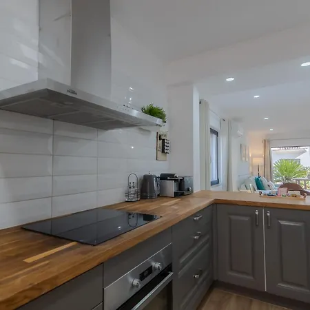 Beachside Bliss T2 With Pool & Access By Drago * 알부페이라