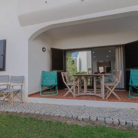 Beachside Bliss T2 With Pool & Access By Drago