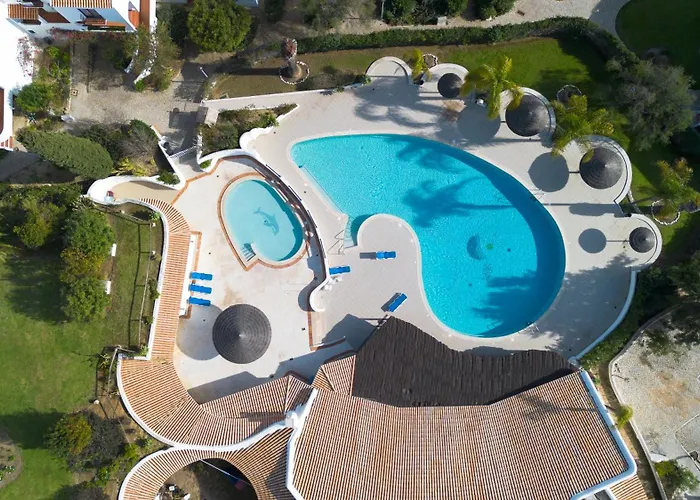 Beachside Bliss T2 With Pool & Access By Drago דירה אלבופיירה