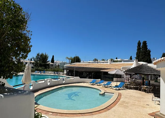 Beachside Bliss T2 With Pool & Access By Drago דירה