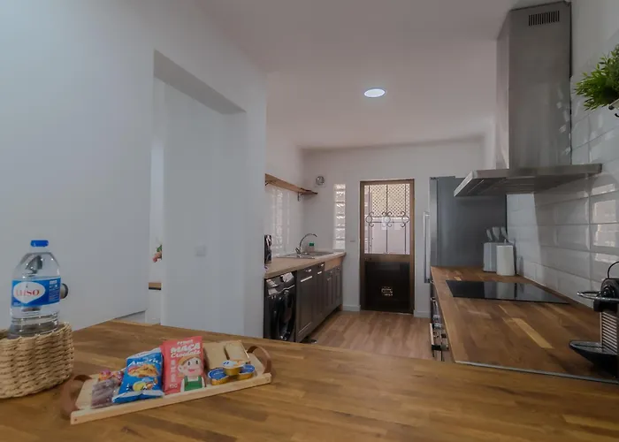 Beachside Bliss T2 With Pool & Access By Drago אלבופיירה