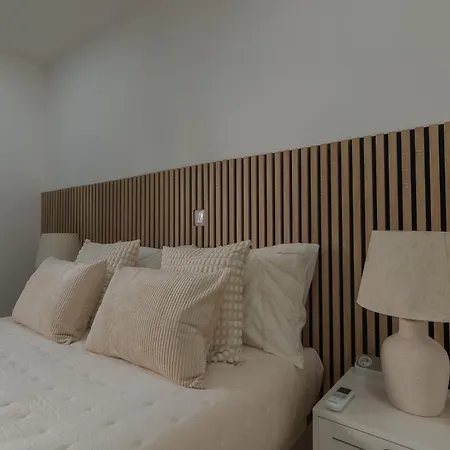 Beachside Bliss T2 With Pool & Access By Drago Albufeira