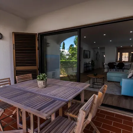 Beachside Bliss T2 With Pool & Access By Drago *